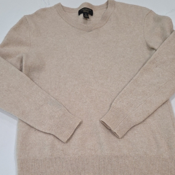 Club Room Cream V-Neck Sweater Soft and Versatile CASHMERE SIZE M LUXURY. - Picture 5 of 5